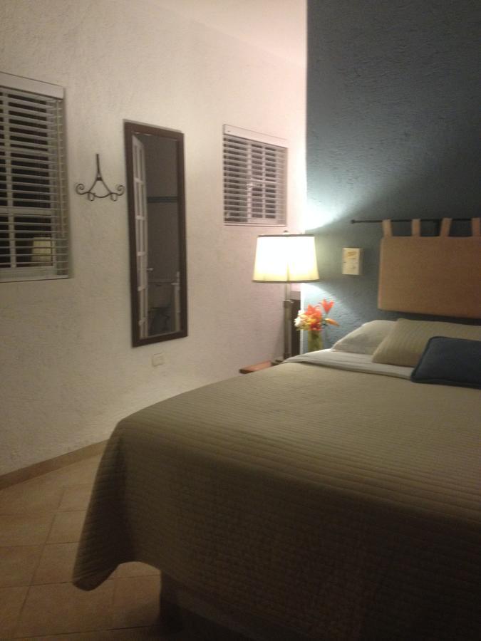 Villa Escondida Guest House Cozumel Downtown Zewnętrze zdjęcie